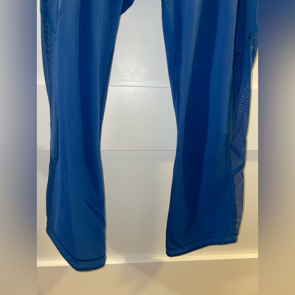 Lululemon Cropped Leggings Size 6 - Picture 4 of 9